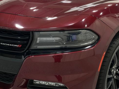 Used 2018 Dodge Charger SXT w/ Blacktop Package image 31
