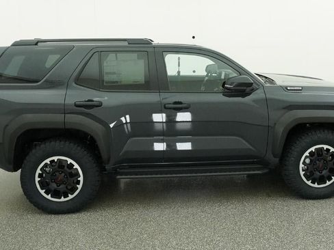 New 2026 Toyota 4Runner TRD Off-Road Premium AWD/4WD image 11