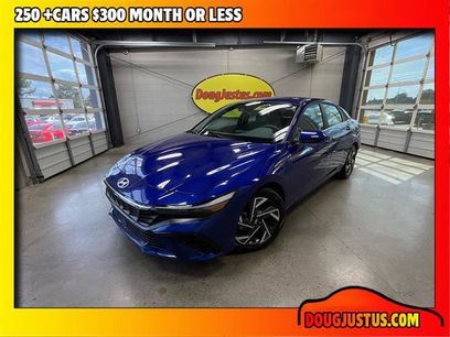 Used 2024 Hyundai Elantra SEL w/ Convenience Package