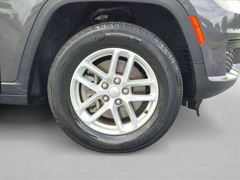 Used 2024 Jeep Grand Cherokee L Laredo AWD/4WD image 21