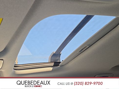 Used 2025 Hyundai Santa Fe Limited FWD image 12
