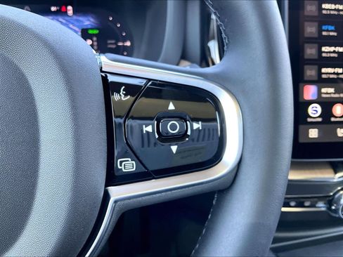 New 2026 Volvo XC60 T8 Plus w/ Climate Package PRO AWD/4WD image 18
