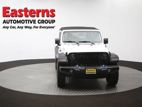 Used 2023 Jeep Wrangler Unlimited AWD/4WD image 50