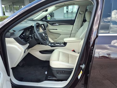 Used 2023 Buick Envision Avenir FWD image 18