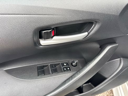 Used 2021 Toyota Corolla LE image 15