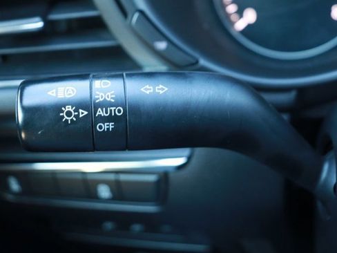 Used 2023 MAZDA MAZDA3 s image 22