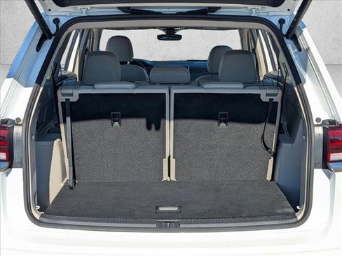 Used 2025 Volkswagen Atlas SEL Premium R-Line image 6