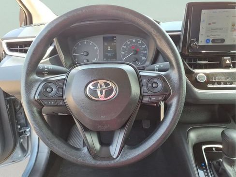 Used 2025 Toyota Corolla LE FWD image 15