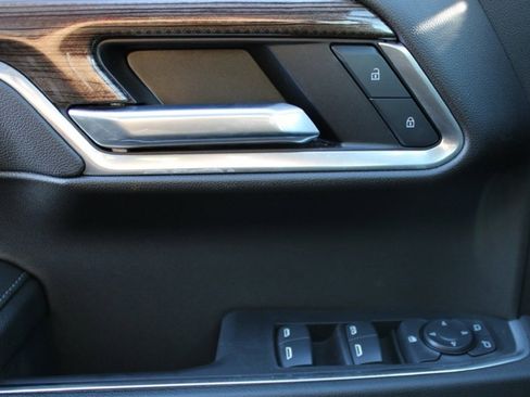 Used 2021 Chevrolet Silverado 1500 LTZ image 18