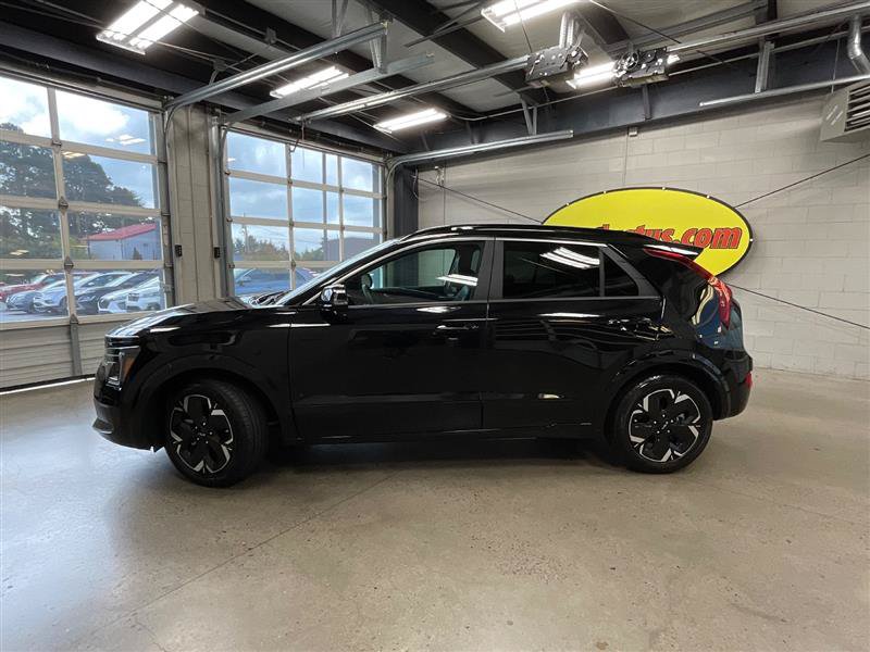 Used 2024 Kia Niro Wind FWD image 2