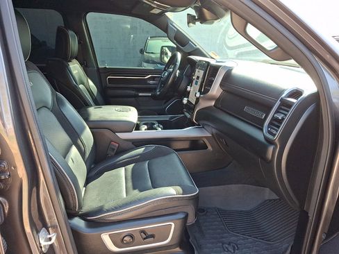 Used 2023 RAM 1500 Laramie AWD/4WD image 8