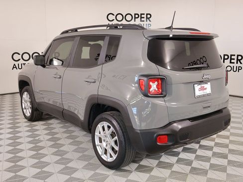 Used 2022 Jeep Renegade Latitude image 23