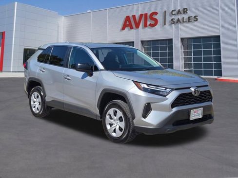 Used 2025 Toyota RAV4 LE image 3
