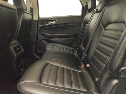 Used 2020 Ford Edge SEL FWD image 18