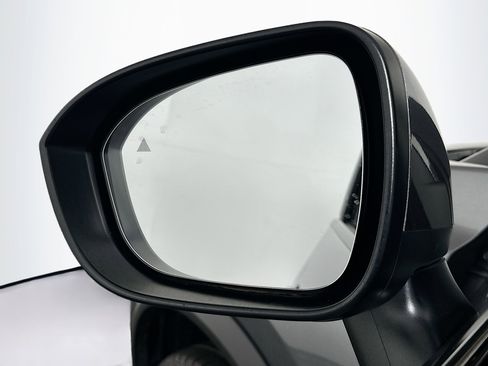 Used 2023 Nissan Rogue SV image 16