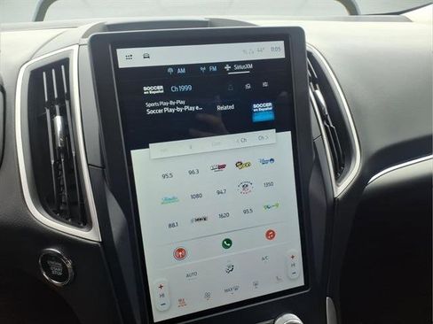 Used 2022 Ford Edge SEL w/ Convenience Package image 16