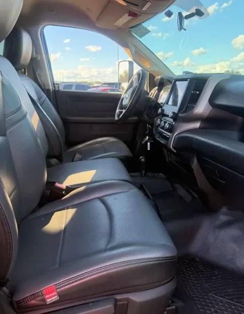 Used 2020 RAM 3500 Tradesman w/ Chrome Appearance Group AWD/4WD image 6