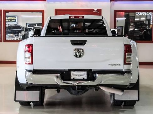 Used 2024 RAM 3500 Tradesman w/ Chrome Appearance Group image 10