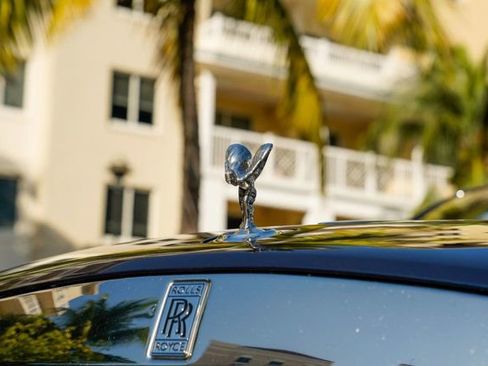 Used 2016 Rolls-Royce Dawn image 42