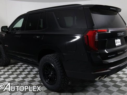 Used 2025 GMC Yukon AT4 Ultimate w/ LPO, Illumination Package AWD/4WD image 7
