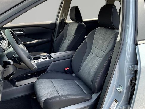 New 2026 Nissan Rogue SV AWD/4WD image 16
