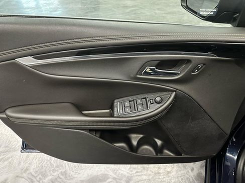 Used 2019 Chevrolet Impala LT image 11