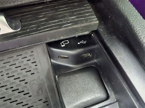 Used 2023 Mercedes-Benz GLS 580 GLS 580 image 33