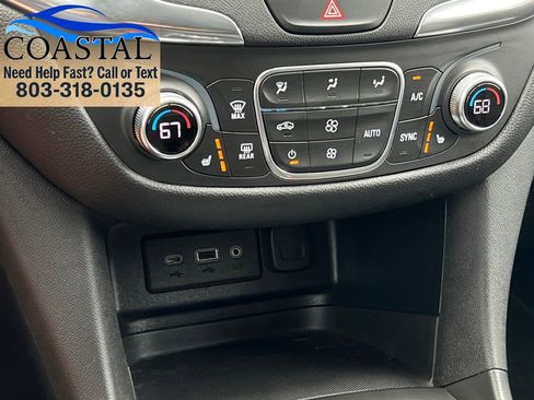 Used 2019 Chevrolet Equinox LT FWD image 37