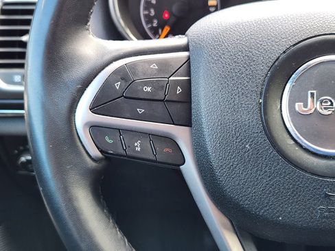 Used 2018 Jeep Grand Cherokee Limited AWD/4WD image 17