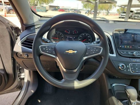 Used 2024 Chevrolet Malibu LT image 19