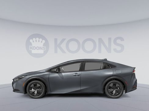 New 2026 Toyota Prius LE FWD image 4
