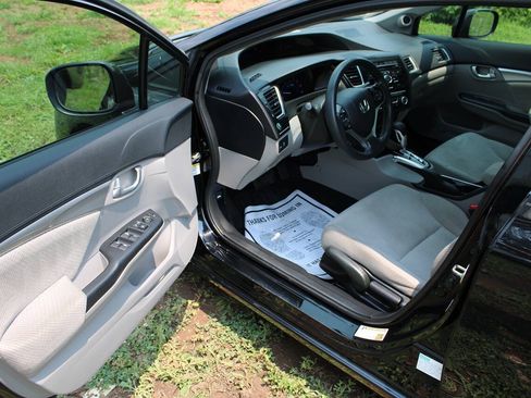 Used 2013 Honda Civic Hybrid Sedan image 14