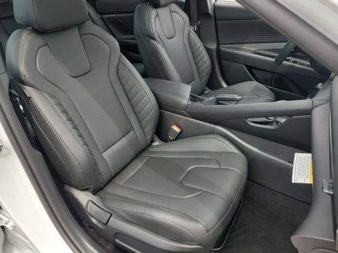 New 2026 Hyundai Elantra SEL Sport FWD image 23