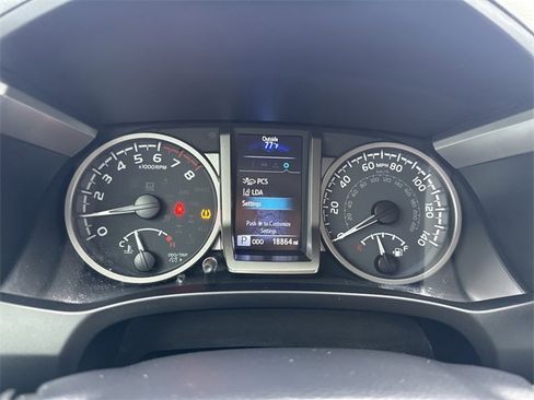 Used 2022 Toyota Tacoma SR5 image 39