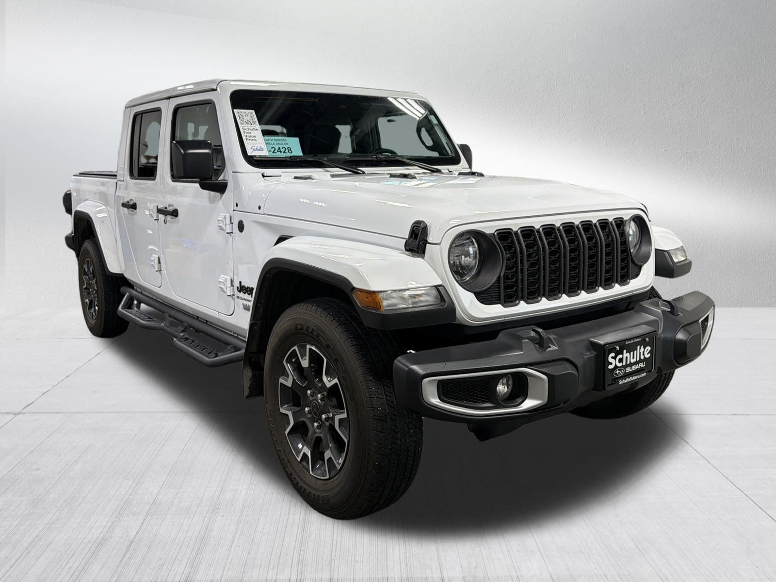 Used 2024 Jeep Gladiator Sport w/ Premium Package AWD/4WD image 2
