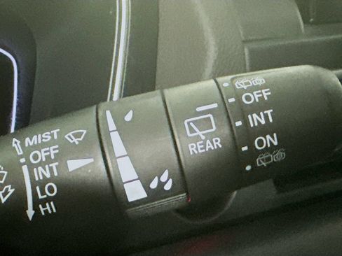 Used 2023 Honda Pilot Touring image 13