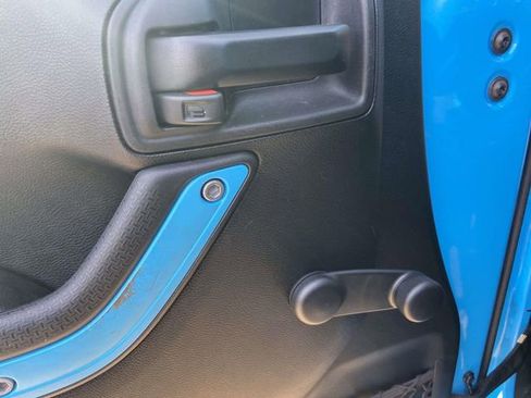 Used 2017 Jeep Wrangler Unlimited Sport w/ Connectivity Group image 13