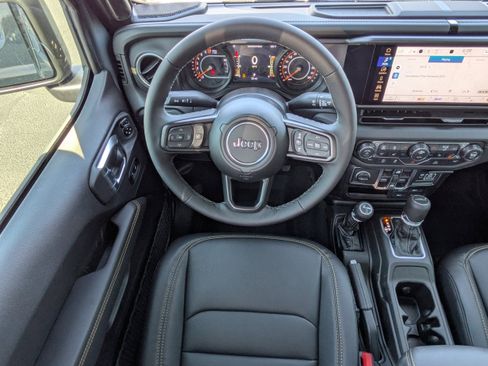 New 2026 Jeep Gladiator Sport AWD/4WD image 17