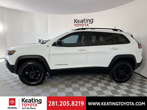Used 2022 Jeep Cherokee Trailhawk w/ Trailer Tow Group image 8