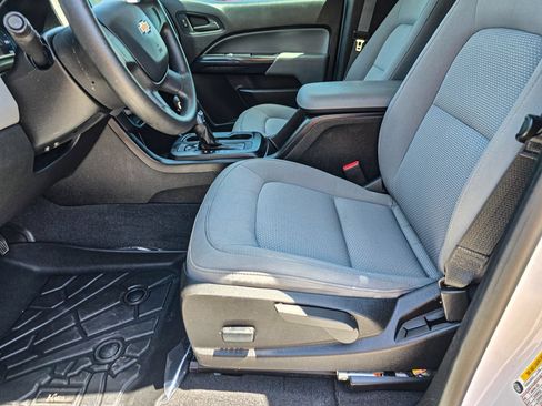 Used 2022 Chevrolet Colorado W/T w/ Custom Special Edition RWD image 16