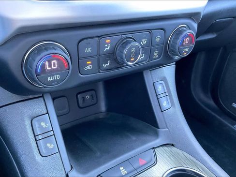 Used 2018 GMC Acadia SLT image 32