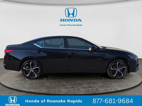 Used 2025 Nissan Altima 2.5 SR FWD image 6