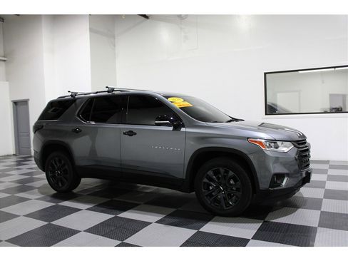 Used 2020 Chevrolet Traverse RS image 1