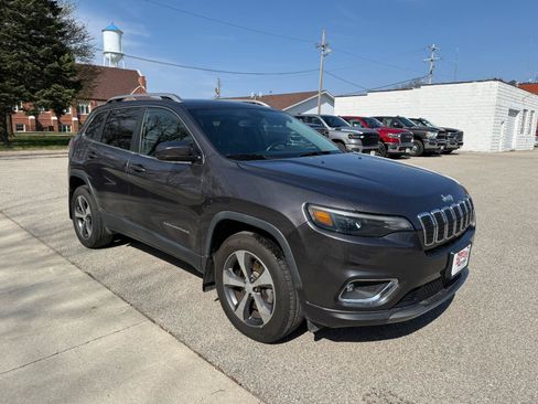 Used 2019 Jeep Cherokee Limited AWD/4WD image 3