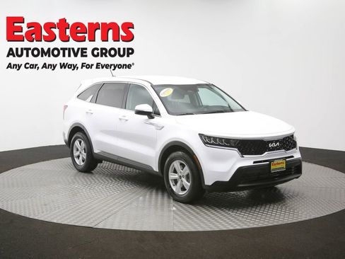 Used 2023 Kia Sorento LX FWD image 45