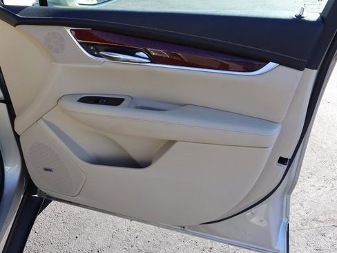 Used 2017 Cadillac XT5 Premium Luxury image 44