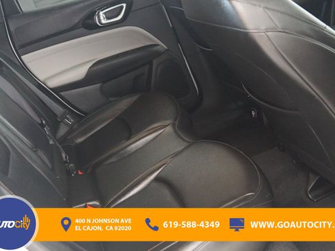 Used 2024 Jeep Compass Limited image 13