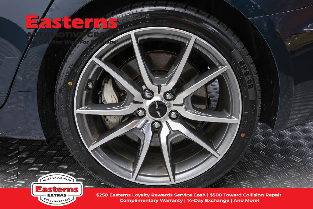 Used 2025 Genesis G70 2.5T RWD image 9