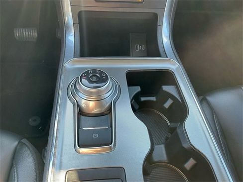 Used 2024 Ford Edge Titanium image 15