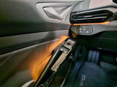 Used 2023 Volkswagen ID.4 Pro S image 32